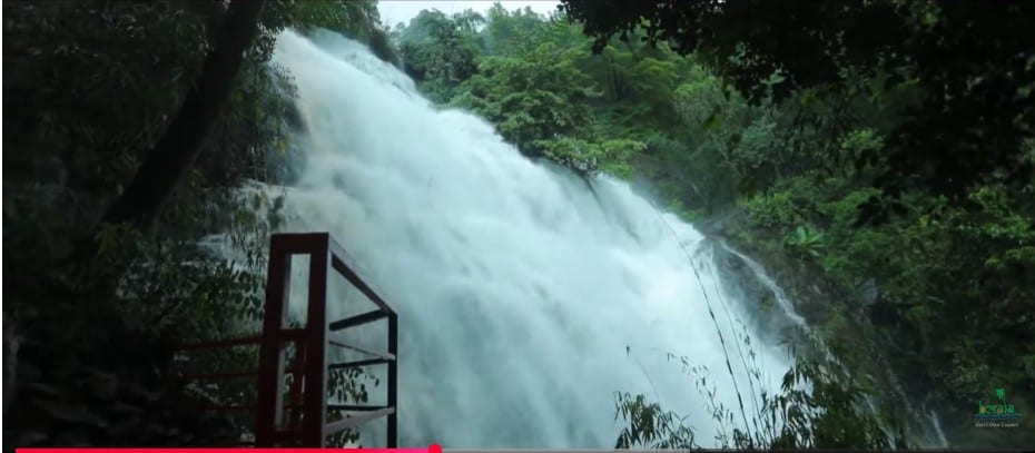 Kanjirakolly Alakapuri Waterfall at Alakapuri