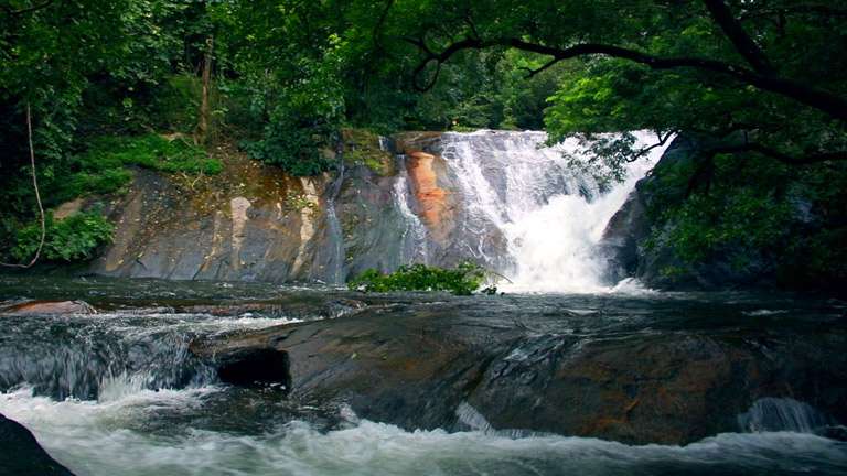 Dhoni Waterfalls at Dhoni