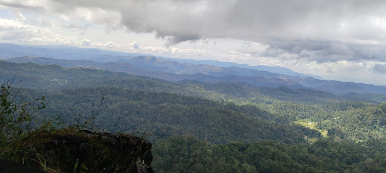 Trekking to Kannadipara at Kainagiri - Photo 4