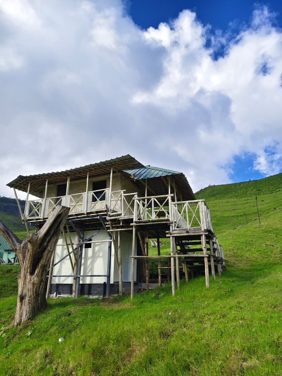 Park Entry Pack-31 ( Pazhathottam Loghouse) at Shola National Park - Photo 2