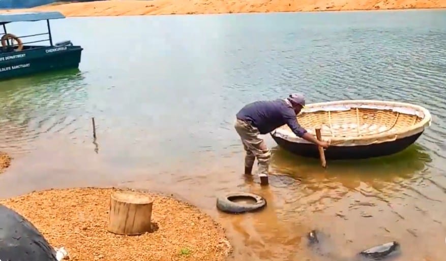 Coracle (Kuttavanchi) Ride (2 persons / 3 persons for 20 minutes) at Shendurney